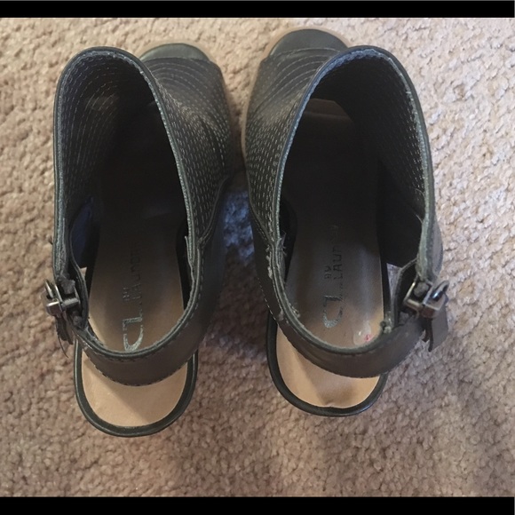 NWT (no box) CL by Laundry size 5.5 peep toe boots - Picture 5 of 8
